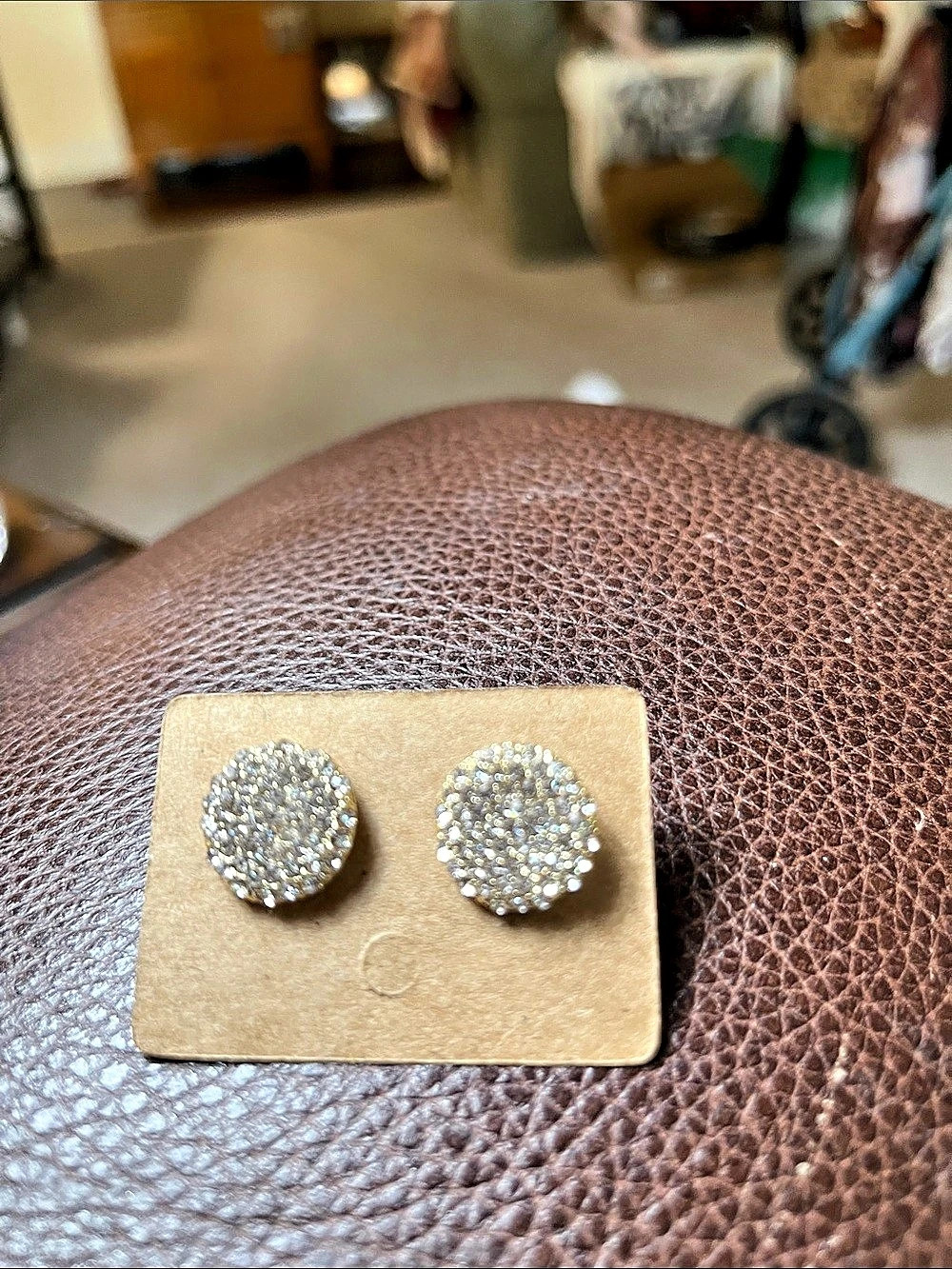 Rhinestone Stud Earrings in Silver Like New